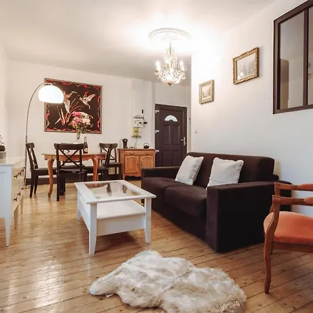 Maginot Apartment *